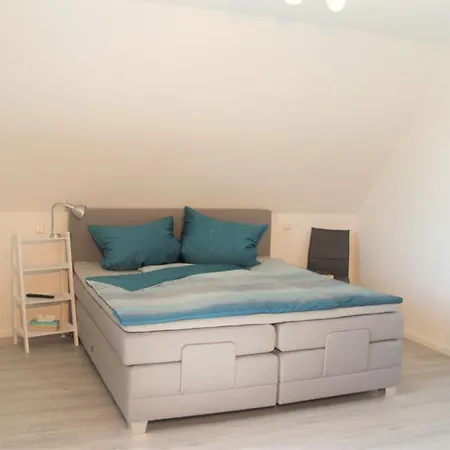 Doeser Apartment *