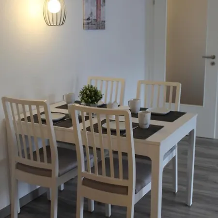 Doeser Apartment *