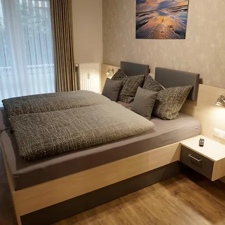 Doeser Apartment *